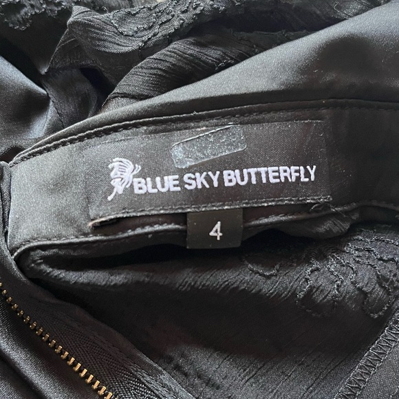 Blue Sky Butterfly - Black Sheer Flower Sleeve Blouse - Picture 3 of 8